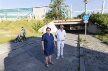 Ria en Henk ter Veen bij Papiermolentunnel - foto Jeroen van Kooten - 20190616_JvK_fietsviaduct_1-1