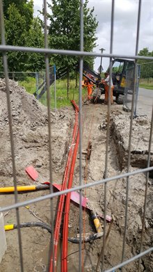 Op de Concourslaan in het Stadspark komt de proefkabel er uiteindelijk weer uit.