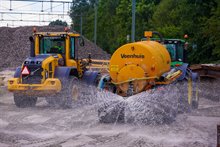 Verdichten van de grond bij de Helperzoomtunnel