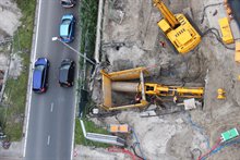 Boring van het riool onder de oprit van de zuidelijke ringweg bij het Vrijheidsplein.