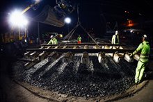 Het spoor wordt weer teruggeplaatst.