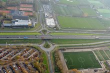 Bij Laan Corpus den Hoorn zijn de bomen langs de voetbalvelden van Velocitas gekapt.