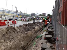 Verleggen kabels in de H.L. Wichersstraat. Foto: Nancy Nonkes (augustus 2017)