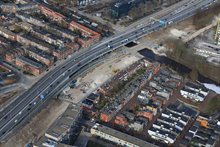 H.L. Wichersstraat - rechstboven de werkzaamheden in rijbaan Winschoterdiep