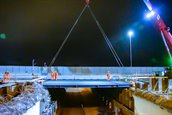 Plaatsen liggers westelijk deel tijdelijk viaduct Brailleweg