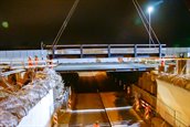 Plaatsen liggers westelijk deel tijdelijk viaduct Brailleweg