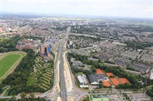 Overzichtsfoto deelgebied west. Vanaf de rotonde Laan Corpus den Hoorn richting het Vrijheidsplein