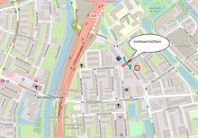 De Afsluiting van de Van Schendelstraat en de voorrangsregeling met verkeerslichten op de Vondellaan. Afbeelding: OpenStreetMap