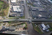 Zicht op de Euvelgunnerbrug vanuit de lucht. Foto: Rijkswaterstaat