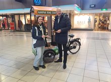 20240110 Fietskar winkelcentrum Paddepoel _121757